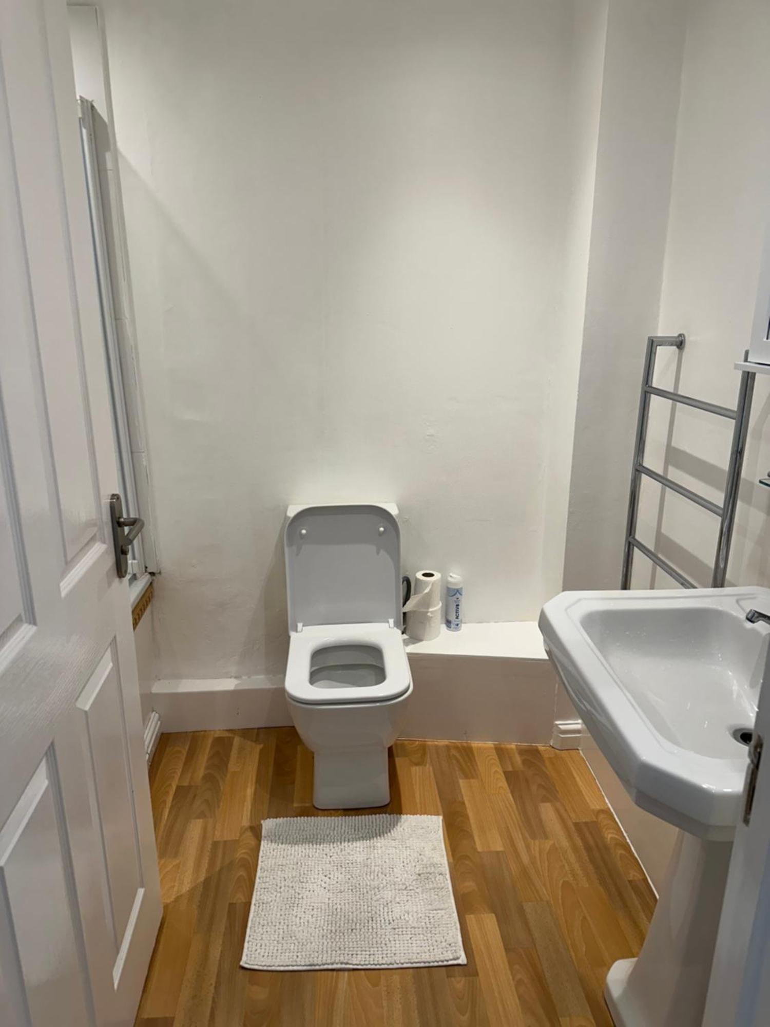 Lovely Two Bedroom Flat Thamesmead  エクステリア 写真