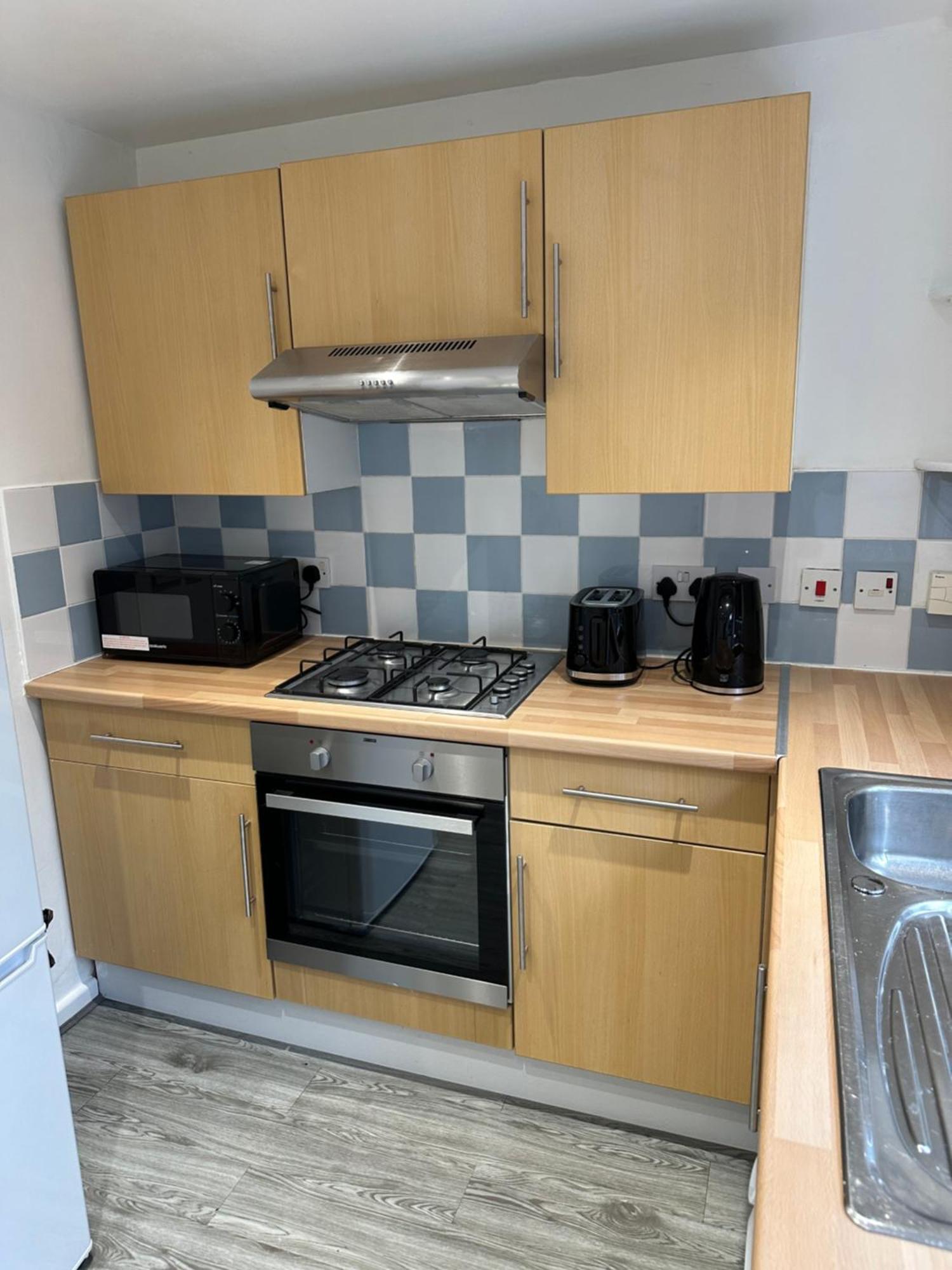 Lovely Two Bedroom Flat Thamesmead  エクステリア 写真